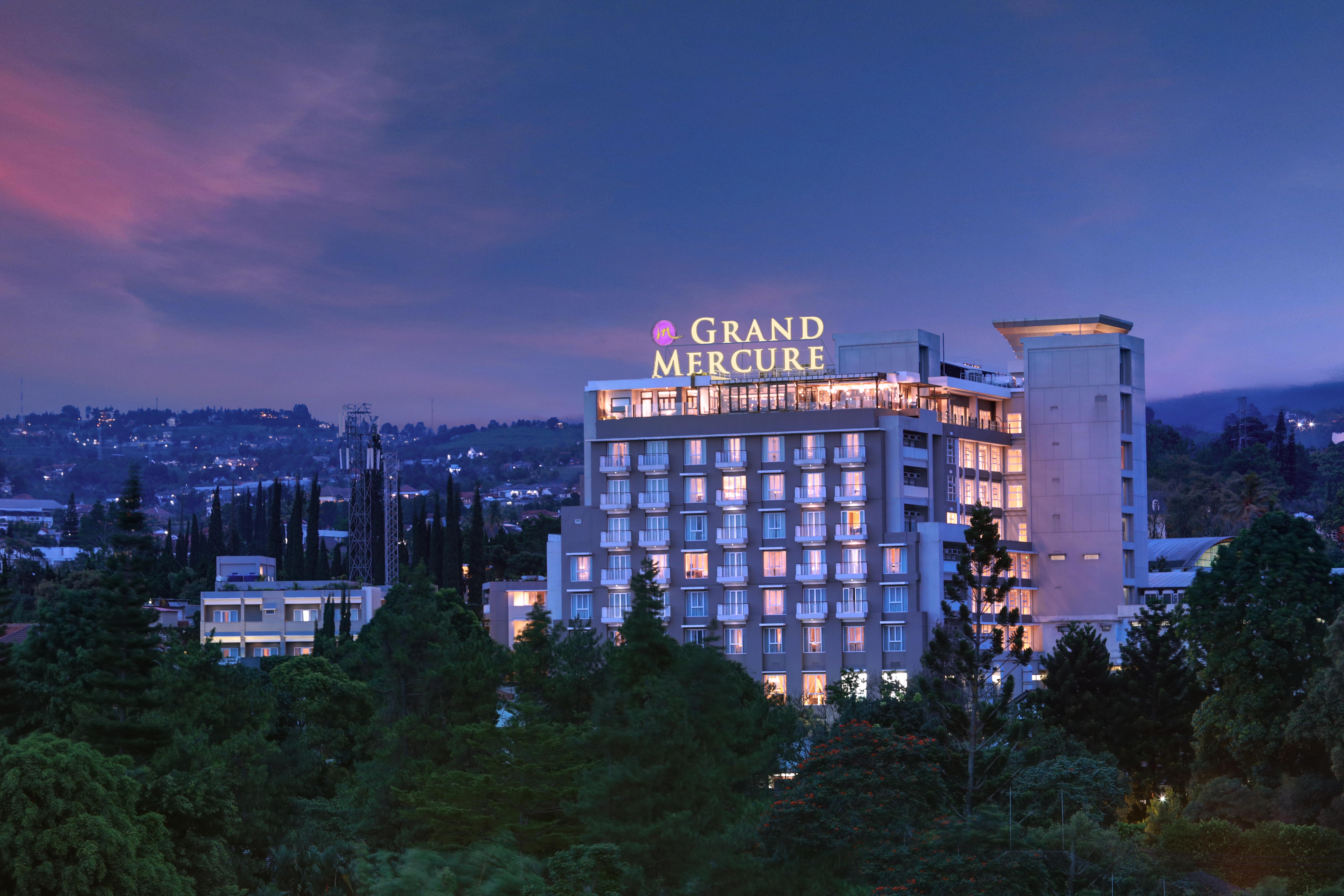 Grand Mercure Bandung Setiabudi Экстерьер фото